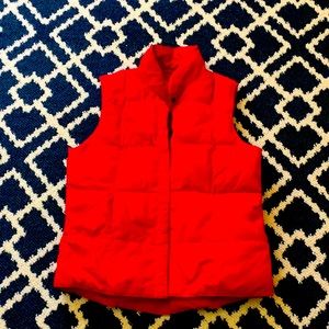 NWOT Land’s Ends vest. 100% nylon. Never been worn